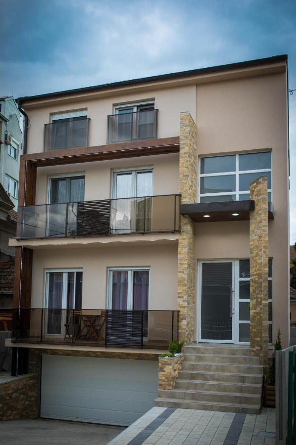 Apartmani Mis Šabac Extérieur photo